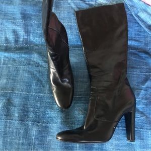 Italian Leather boots. Gorgeous shape. Only worn once. Like new